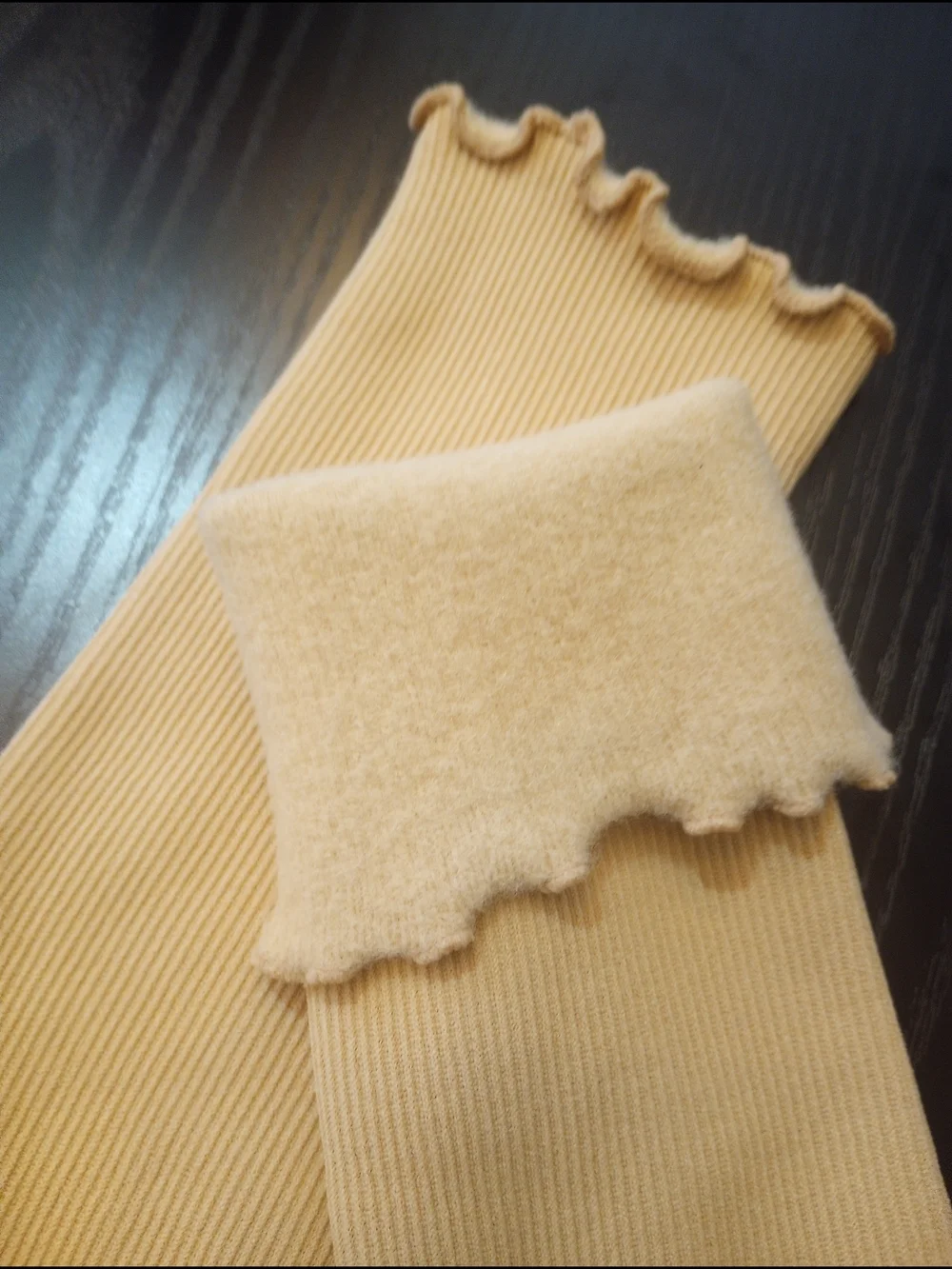 Brown Soft Ribbed Fleece-lined Ruffle Crew Mid-calf Socks